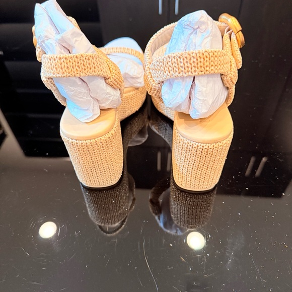 Cult Gaia Clara Platform Heel in Natural | LIKE NEW - Picture 5 of 8